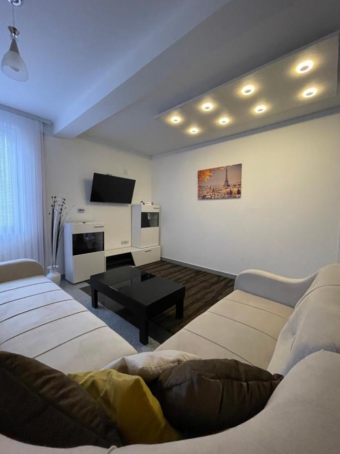 Luna Apartment Novi Pazar Bagian luar foto