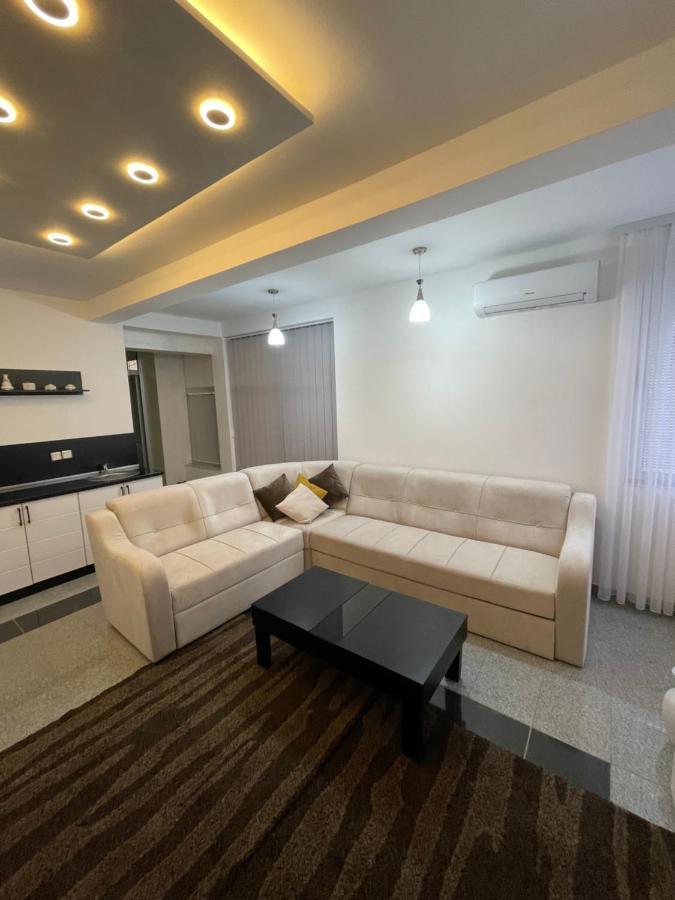 Luna Apartment Novi Pazar Bagian luar foto