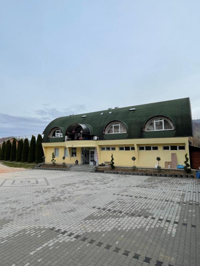 Luna Apartment Novi Pazar Bagian luar foto
